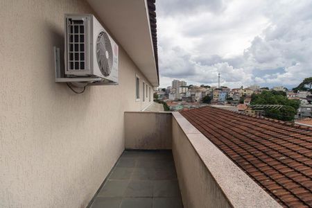 Casa à venda com 285m², 3 quartos e 6 vagas Casa à venda com 285m², 3 quartos e 6 vagasVaranda