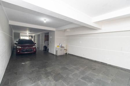Casa à venda com 285m², 3 quartos e 6 vagas Casa à venda com 285m², 3 quartos e 6 vagasGaragem