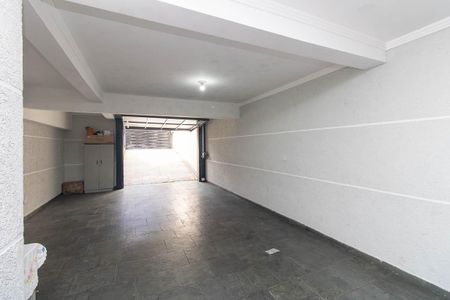 Casa à venda com 285m², 3 quartos e 6 vagas Casa à venda com 285m², 3 quartos e 6 vagasGaragem
