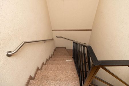 Casa à venda com 285m², 3 quartos e 6 vagas Casa à venda com 285m², 3 quartos e 6 vagasHall da escada