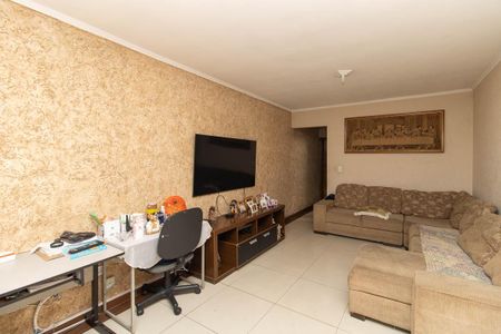 Casa à venda com 285m², 3 quartos e 6 vagas Casa à venda com 285m², 3 quartos e 6 vagasSala
