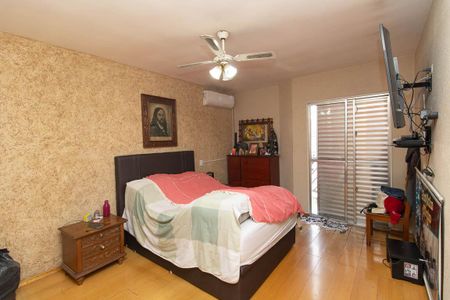 Casa à venda com 285m², 3 quartos e 6 vagas Casa à venda com 285m², 3 quartos e 6 vagasQuarto Suíte