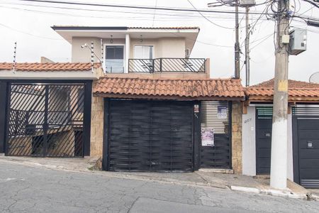 Casa à venda com 285m², 3 quartos e 6 vagas Casa à venda com 285m², 3 quartos e 6 vagasFachada