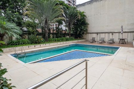 Apartamento à venda com 200m², 4 quartos e 3 vagasPiscina