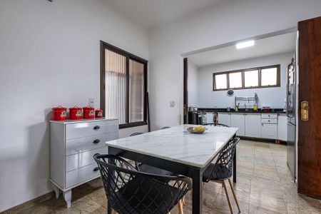 Apartamento à venda com 200m², 4 quartos e 3 vagasCozinha
