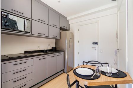 Cozinha de kitnet/studio à venda com 1 quarto, 30m² em Sumaré, São Paulo