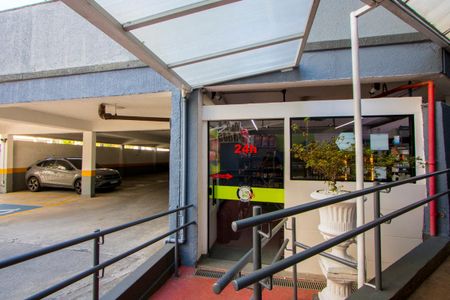 Apartamento para alugar com 47m², 2 quartos e 1 vagaÁrea comum - Mini Mercado