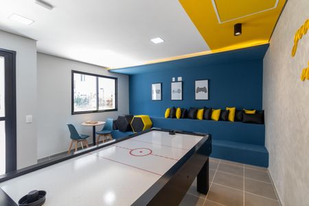Apartamento para alugar com 42m², 2 quartos e sem vaga Apartamento para alugar com 42m², 2 quartos e sem vagaÁrea Comum - Salão de Jogos