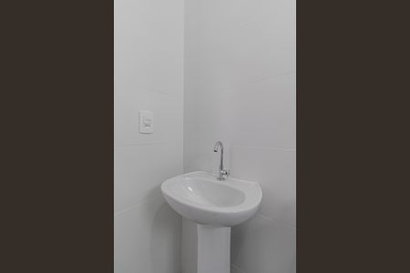 Apartamento para alugar com 42m², 2 quartos e sem vaga Apartamento para alugar com 42m², 2 quartos e sem vagaBanheiro