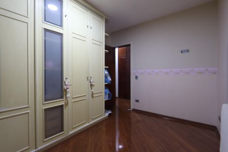 Apartamento à venda com 216m², 3 quartos e 2 vagasQuarto 3
