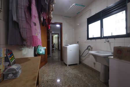 Apartamento à venda com 216m², 3 quartos e 2 vagasLavanderia