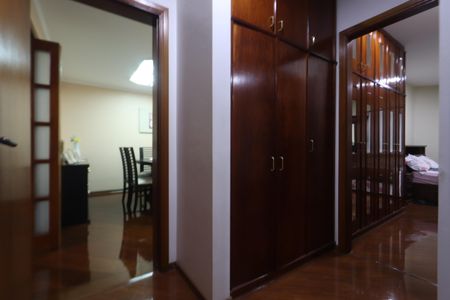 Apartamento à venda com 216m², 3 quartos e 2 vagasHall