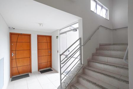Apartamento para alugar com 50m², 2 quartos e 1 vaga Apartamento para alugar com 50m², 2 quartos e 1 vagaHall social