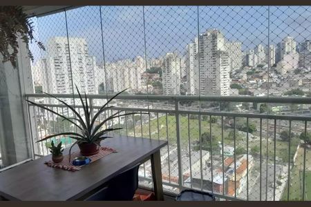 Apartamento à venda com 65m², 2 quartos e 1 vagaVaranda