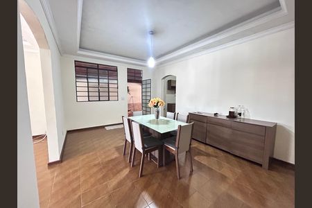 Casa para alugar com 3 quartos, 220m² em Acaiaca, Belo Horizonte