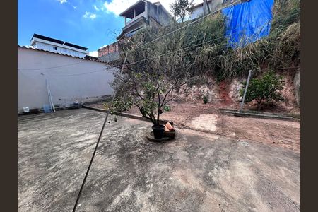 Casa para alugar com 220m², 3 quartos e 1 vaga