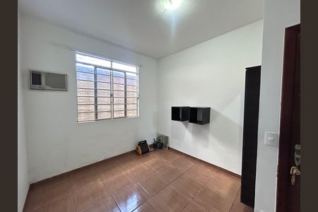 Casa para alugar com 220m², 3 quartos e 1 vaga