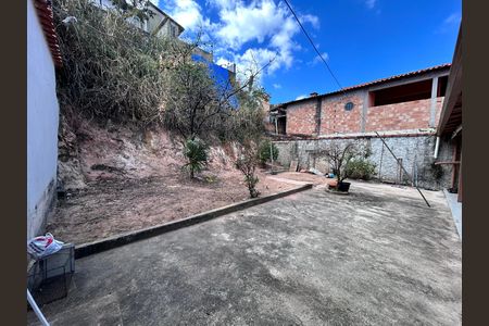 Casa para alugar com 220m², 3 quartos e 1 vaga