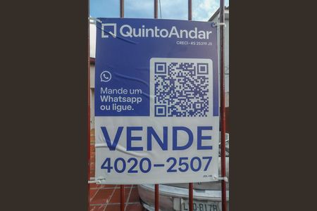 Casa à venda com 110m², 3 quartos e 2 vagasFachada