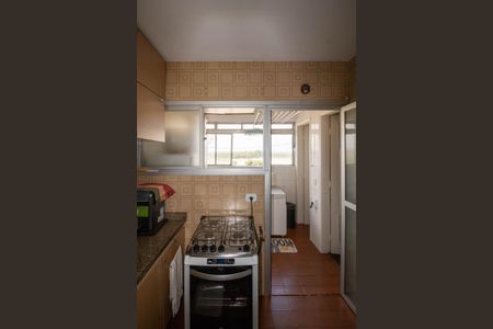 Apartamento à venda com 90m², 3 quartos e 2 vagasCozinha 