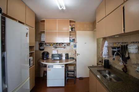 Apartamento à venda com 90m², 3 quartos e 2 vagasCozinha 