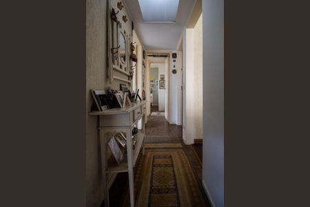 Apartamento à venda com 90m², 3 quartos e 2 vagasCorredor 