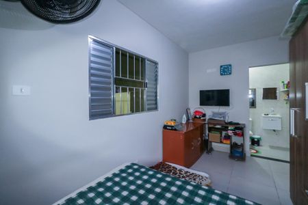 Casa à venda com 220m², 2 quartos e 1 vagaSuíte