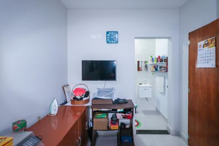 Casa à venda com 220m², 2 quartos e 1 vagaSuíte