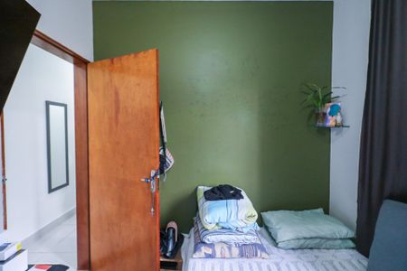 Casa à venda com 220m², 2 quartos e 1 vagaQuarto