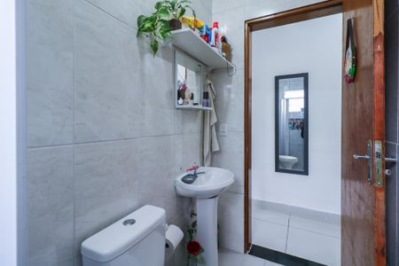 Casa à venda com 220m², 2 quartos e 1 vagaBanheiro