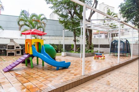 Apartamento à venda com 90m², 3 quartos e sem vagaÁrea comum - Playground