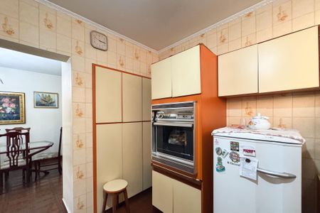 Casa à venda com 343m², 5 quartos e 4 vagasCozinha 