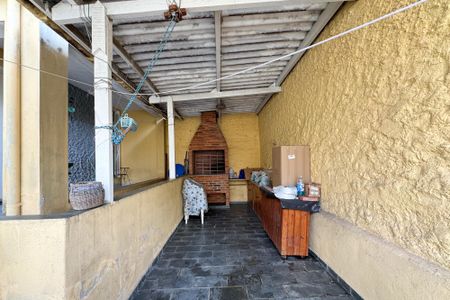 Casa à venda com 343m², 5 quartos e 4 vagasÁrea - Churrasqueira