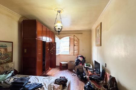 Casa à venda com 343m², 5 quartos e 4 vagasQuarto 2