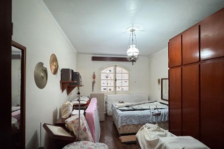 Casa à venda com 343m², 5 quartos e 4 vagasQuarto 1