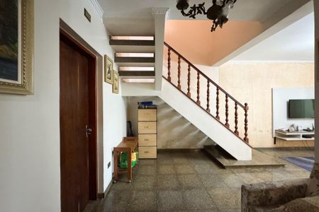 Casa à venda com 343m², 5 quartos e 4 vagasHall Sala