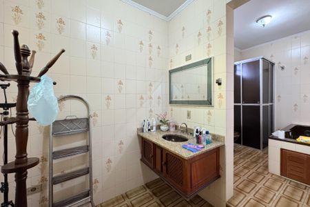 Casa à venda com 343m², 5 quartos e 4 vagasBanheiro - Suíte 