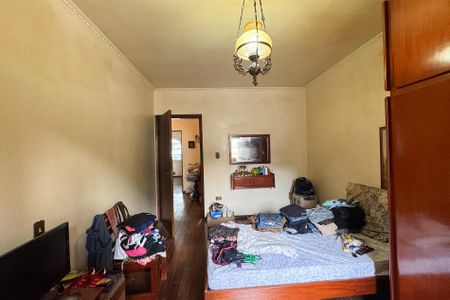 Casa à venda com 343m², 5 quartos e 4 vagasQuarto 2