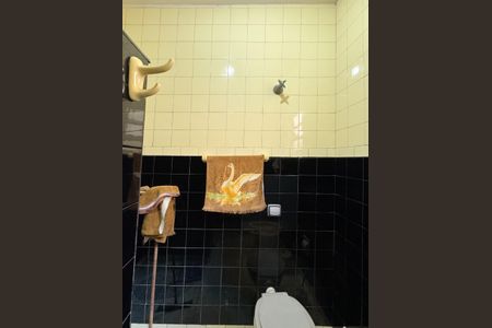 Casa à venda com 343m², 5 quartos e 4 vagasBanheiro Social - Casa 2