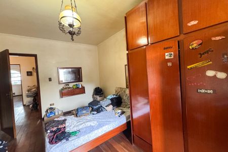 Casa à venda com 343m², 5 quartos e 4 vagasQuarto 2