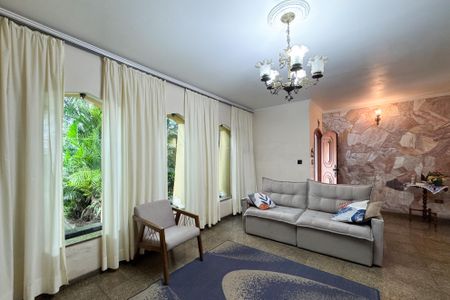 Casa à venda com 343m², 5 quartos e 4 vagasSala 