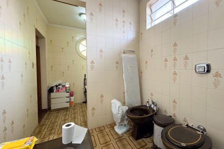 Casa à venda com 343m², 5 quartos e 4 vagasBanheiro - Suíte 
