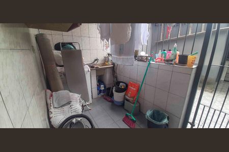 Casa à venda com 168m², 3 quartos e 2 vagasÁrea de Serviço