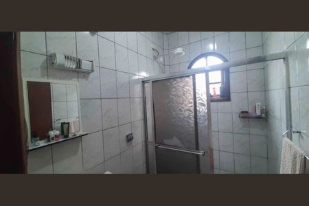 Casa à venda com 168m², 3 quartos e 2 vagasBanheiro dos Quartos