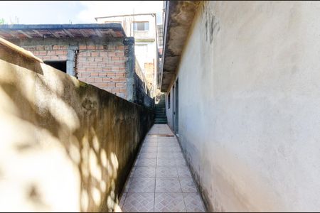 Casa para alugar com 100m², 2 quartos e sem vaga Casa para alugar com 100m², 2 quartos e sem vagaCorredor externo