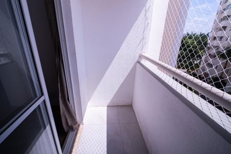 Apartamento à venda com 63m², 3 quartos e 1 vaga Apartamento à venda com 63m², 3 quartos e 1 vagaVaranda