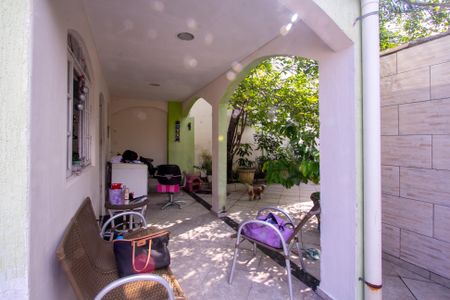 Casa para alugar com 350m², 3 quartos e 3 vagasQuintal