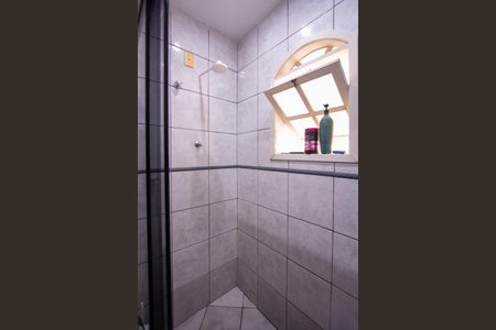 Casa para alugar com 350m², 3 quartos e 3 vagasBanheiro Social