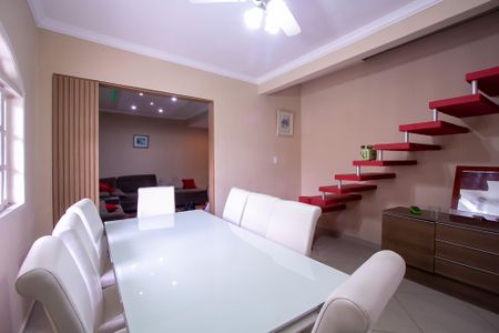 Sala de casa para alugar com 3 quartos, 350m² em Jardim Catarina, São Gonçalo