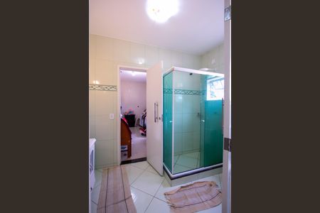 Casa para alugar com 350m², 3 quartos e 3 vagasBanheiro das Suítes 2 e 3